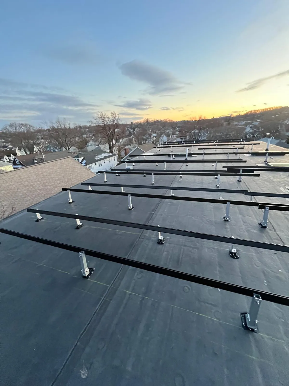 Weston, MA — 42-Panel, 17.2 kW System